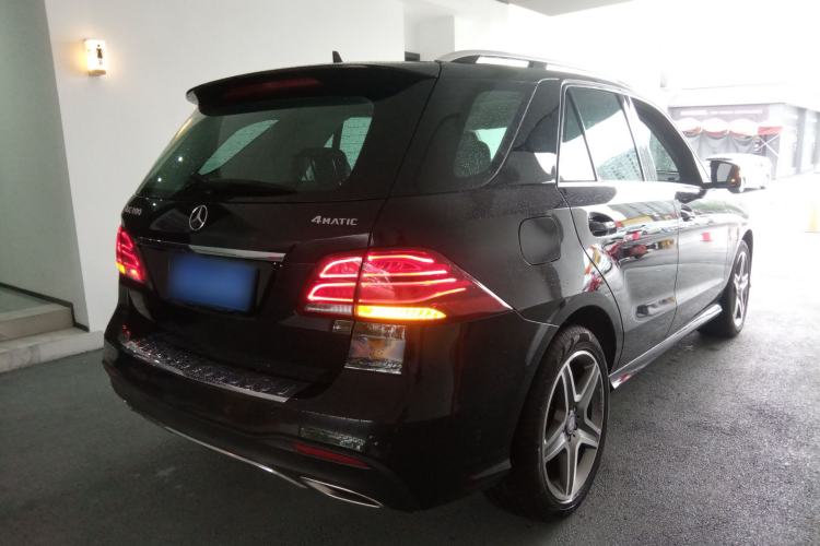 Used Mercedes-Benz GLE 2016 GLE 400 4MATIC Rear Right 45 Deg