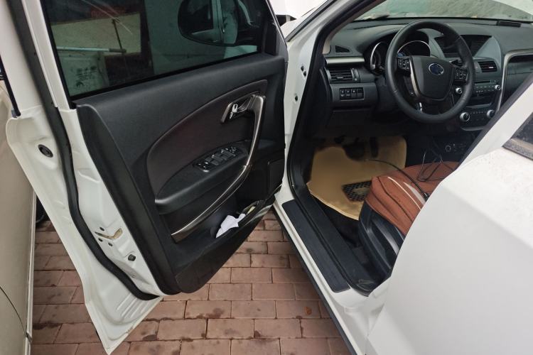 Used Bestune X80 2016 2.0L automatic Comfort trim level