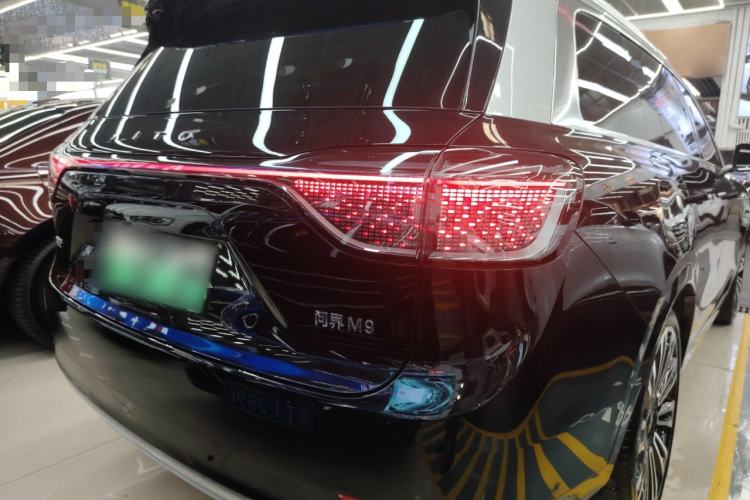 Used Hima AITO M9 2024 Range-Extended Ultra Version 42 kWh 6-Seater Model
