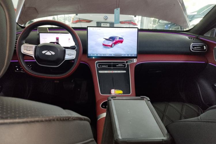 Used Chery Fulwin A9L 2025 Model, Four-Wheel Drive High-Energy Peak Edition Center Console