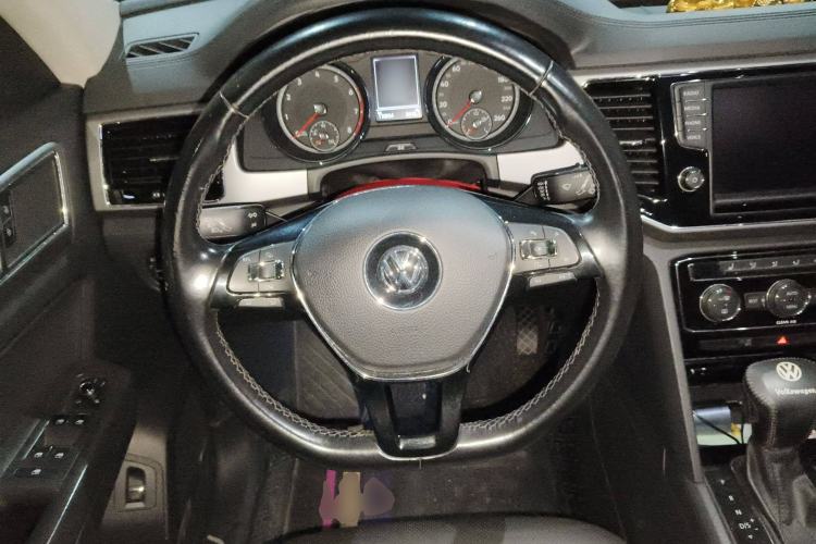 Used Volkswagen Teramont 2017 330TSI Two-Wheel-Drive Luxury Edition Steering Wheel