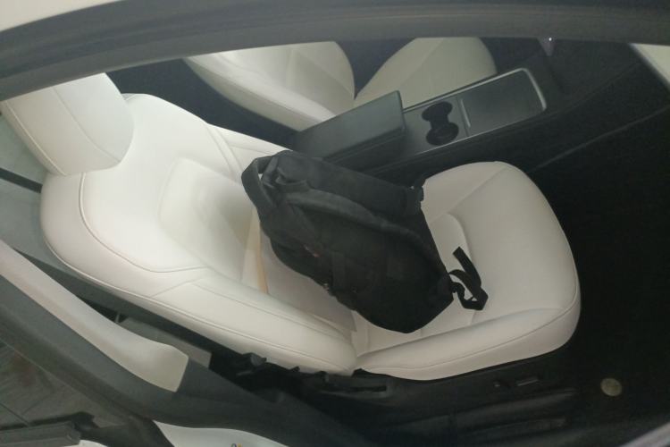 Used Tesla Model Y 2021 Long-Range All-Wheel-Drive Version 3D7