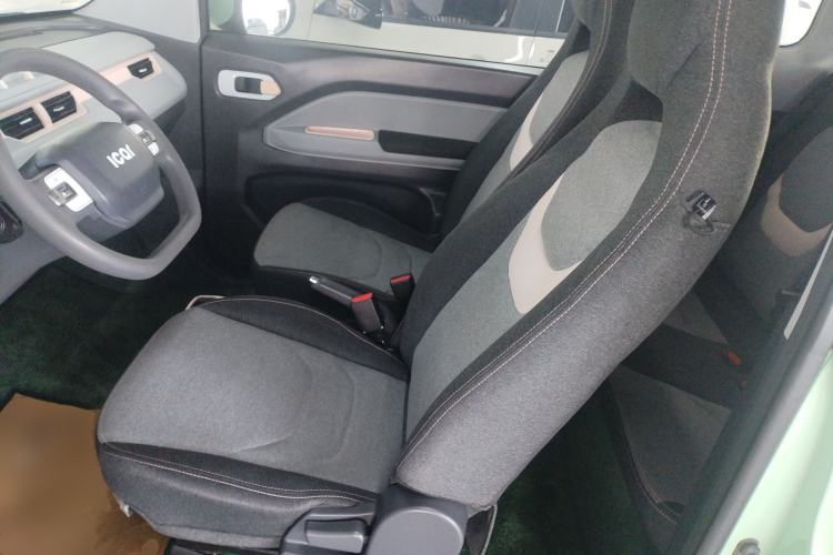 Used Chery QQ Ice Cream 2022 120km Conical Shape Lithium Iron Phosphate Left Front Seat