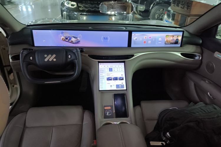 Used IM L6 2025 Ultra Model
