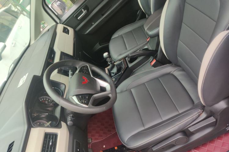 Used Wuling Zhengcheng 2021 1.5T Manual Comfort Version Left Front Seat