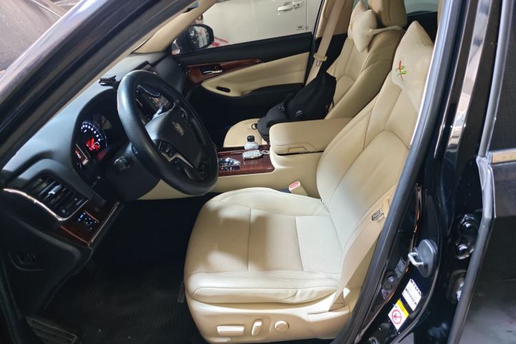 Used Toyota Crown 2015 2.0T Fashion Edition
