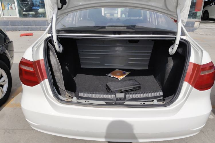 Used Volkswagen Jetta 2015 1.6L Automatic Fashion Model
