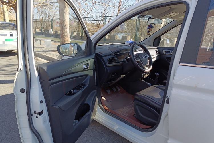 Used CHANGAN KAICHENG Oushang A600 2016 1.5L Manual Luxury 7-Seater
