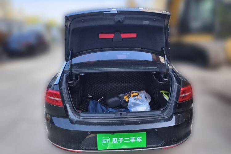 Used Volkswagen Magotan 2018 330TSI DSG Advanced Model Trunk