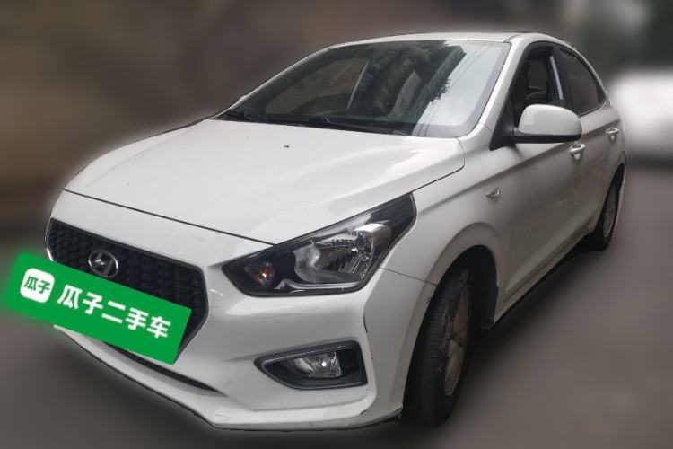 Used Hyundai Verna (older generation) 2017 1.4L Manual Colorful Skyroof Version China V Standard