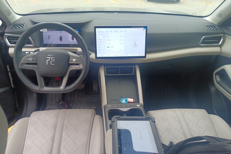 Used BYD Yuan UP 2025 Intelligent Driving Version 401 km Leading Edition