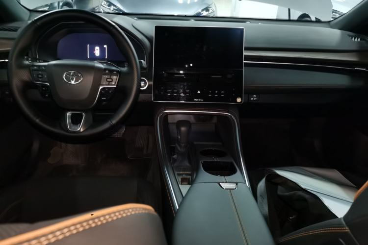 Used Toyota Avalon 2024 Dual-Motor 2.0L Luxury Edition