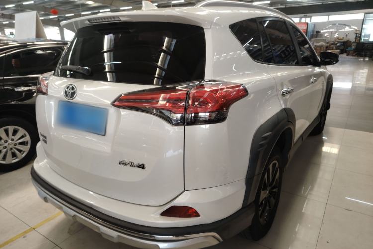 Used Toyota RAV4 2019 2.0L CVT Two-Wheel Drive Fashion X Limited Edition China V Standard
