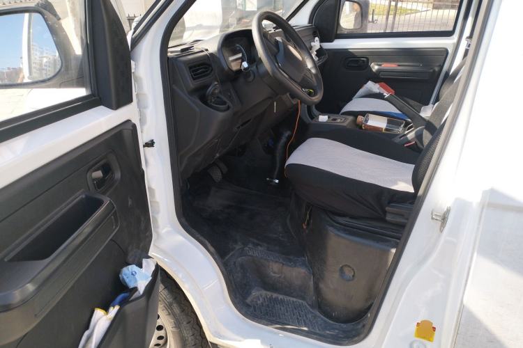 Used JAC Group Blue Cat 2025 Chongqing Innovision 50.38kWh Passenger Version 6 Seats
