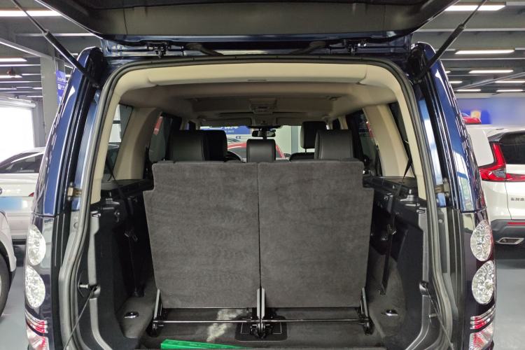 Used Land Rover Discovery 2016 3.0 SC Obsidian Black Heritage Edition SE
