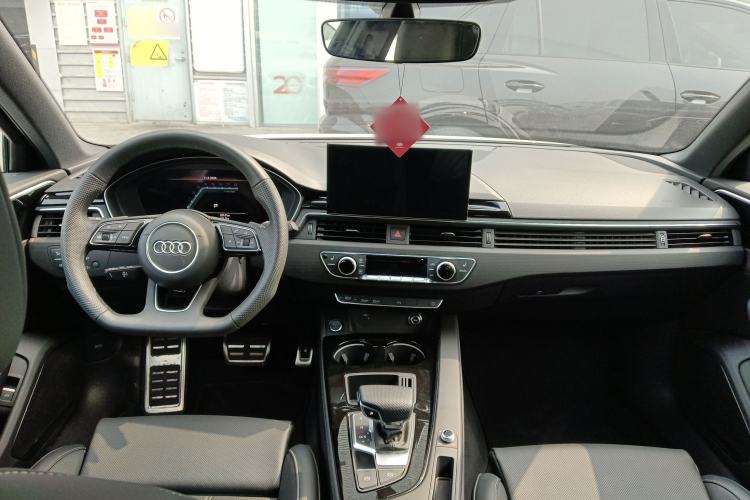 Used Audi A4L 2024 40 TFSI Luxury Dynamic Edition
