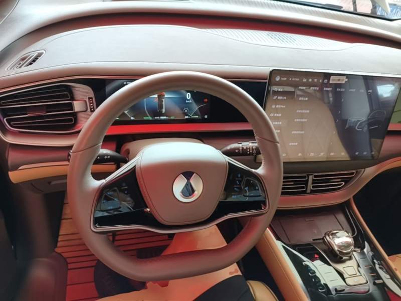 Used Denza D9 2022 DM-i 970 Four-Wheel Drive Prestige Model — 10