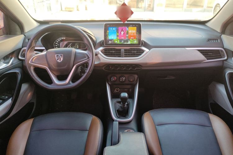 Used Baojun 510 2017 1.5L manual Comfort trim