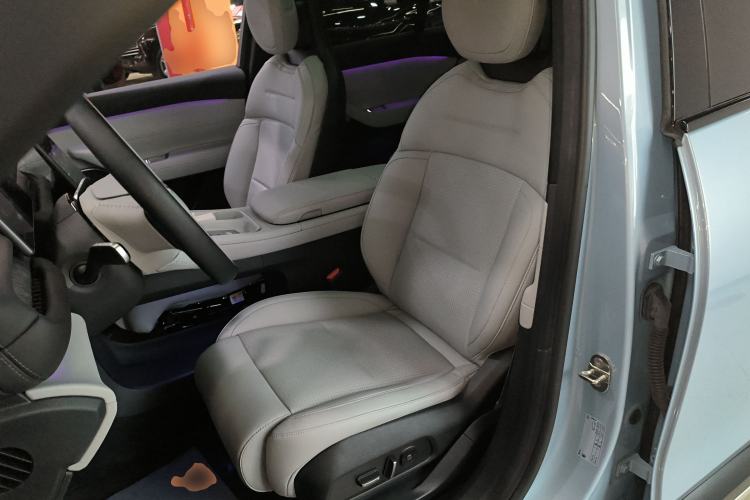 Used Nio ES6 2023 75 kWh Left Front Seat