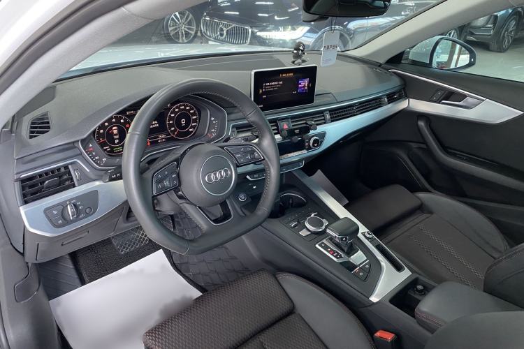 Used Audi A4L 2018 30th Anniversary Edition 40 TFSI Sport Edition Interior 1