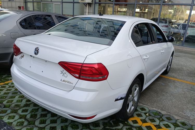 Used Volkswagen Lavida 2018 Classic 1.5L Automatic Fashion Edition China VI Standard Rear Right 45 Deg
