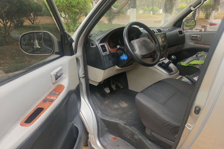 Used Jinbei Grace 2016 2.0L Standard Delivery Version