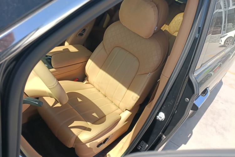 Used VOYAH Dream 2024 PHEV Extended-Range Premium Edition Left Front Seat