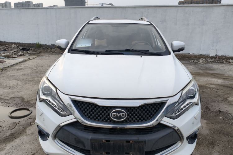 Used BYD Tang New Energy 2015 2.0T Four-Wheel-Drive Flagship Model