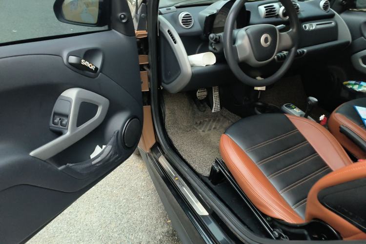 Used smart fortwo 2015 1.0 MHD New Year Special Edition Driver Seat