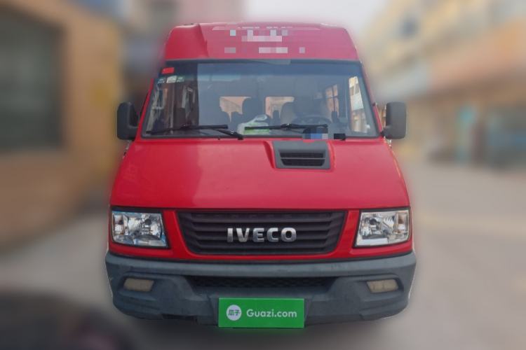 Used Iveco Daily 2017 2.5T A35 Passenger Van 5-7 Seats Model 47Z5