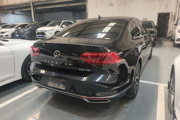 Used Volkswagen Magotan 2020 330TSI DSG Leading Model Rear Right 45 Deg