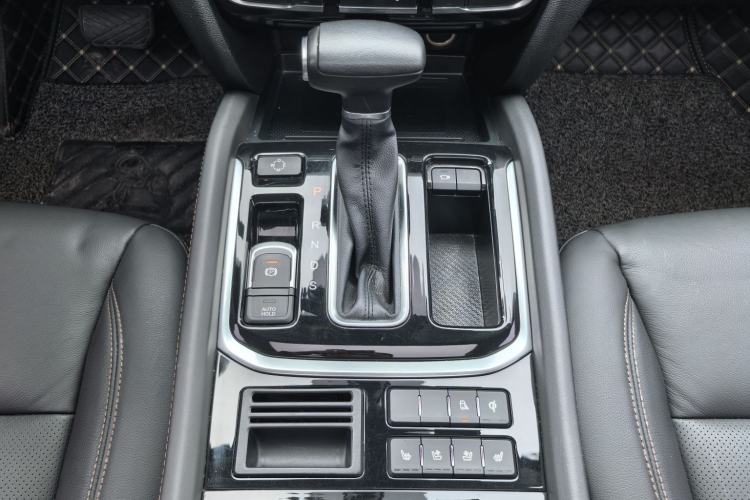 Used GAC Trumpchi GS8 2019 390T Two-Wheel Drive Luxury Smart Connectivity Version (7 Seats) Interior 10