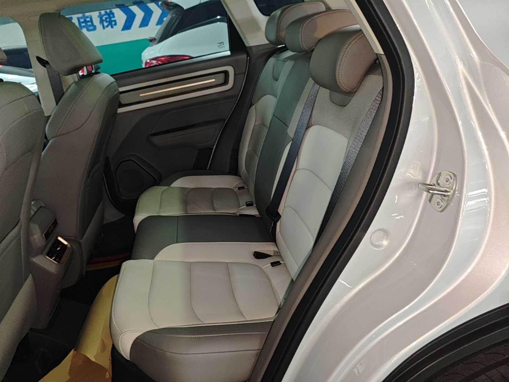 Geely Auto icon 2026 Model Chocolate 1.5TD Pure & Refined Edition — снимка 20