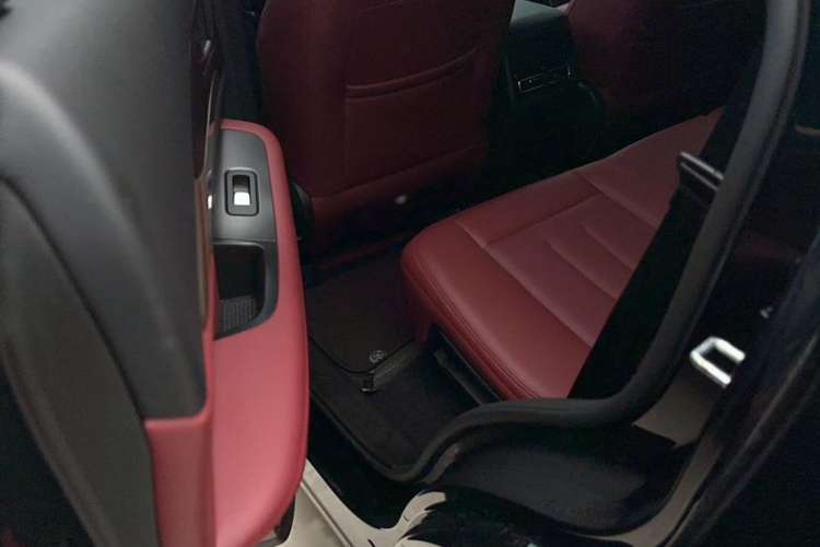 Used JETOUR X70 2024 1.5T DCT Glory PRO 7-Seater
