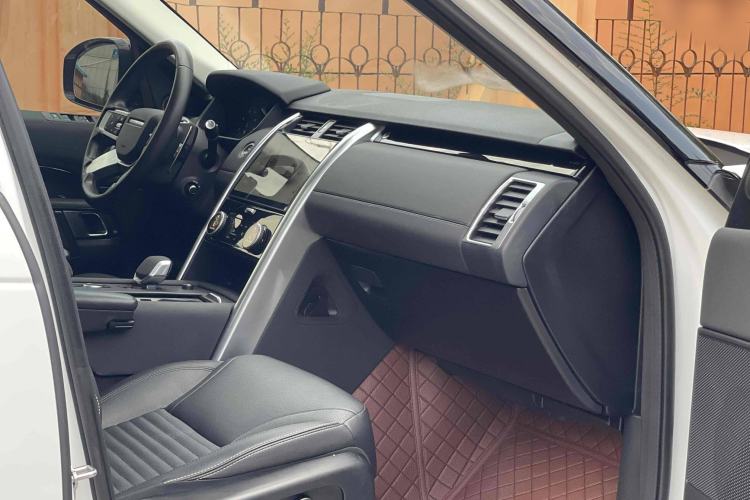 Used Land Rover Discovery 2024 360 PS S
