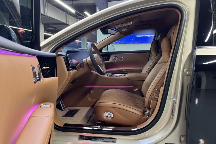 Used Hima S800 2025 Model, Range-Extended Starlight Premium Edition, 5 Seats
