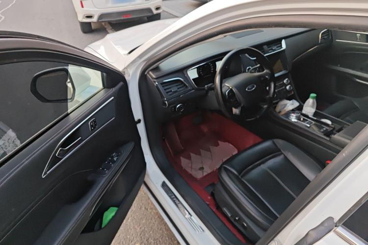 Used Ford Taurus 2017 EcoBoost 180 Luxury Model