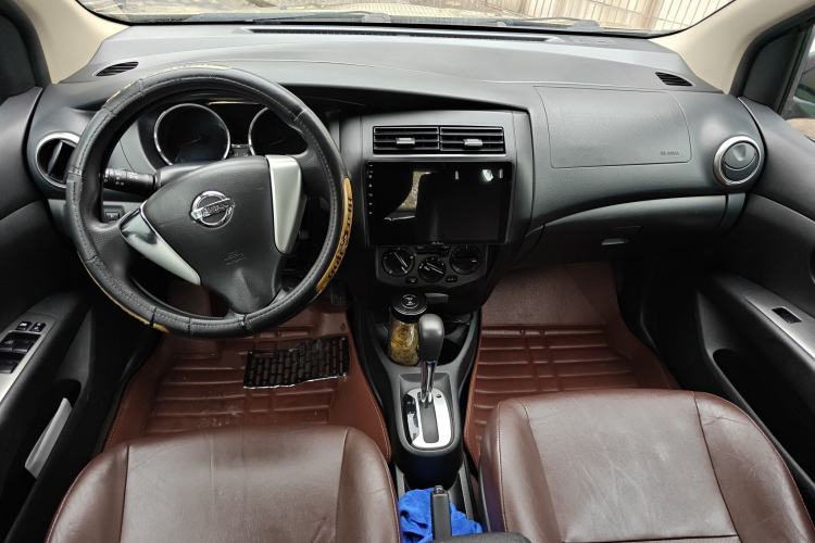 Used Nissan Livina 2015 Jinrui 1.6XV CVT Cool Cafe Edition
