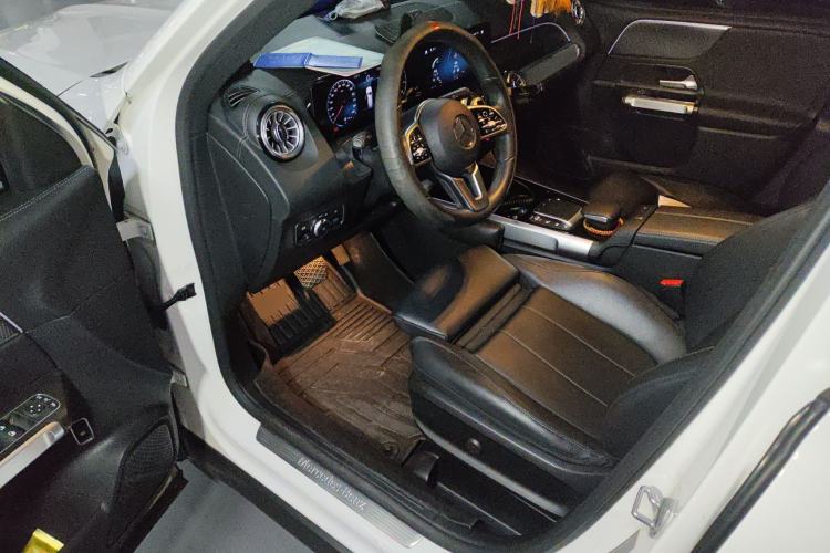 Used Mercedes-Benz GLB 2022 Updated GLB 200 Fashion Edition Driver Seat