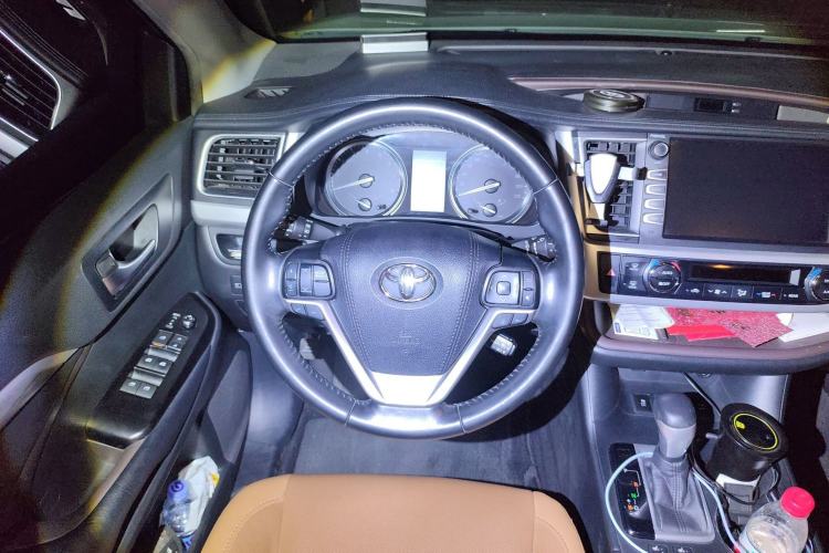 Used Toyota Highlander 2018 2.0T Four-Wheel Drive Knight Edition 7 Seats China VI Standard
