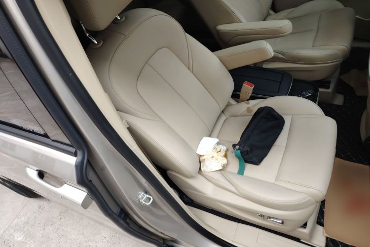 Used Buick GL8 2022 ES Landtrek 653T Luxury Edition