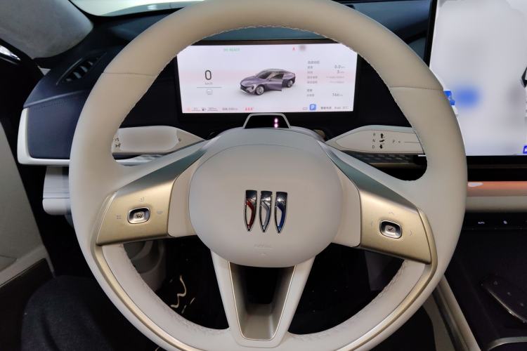 Used Buick L7 2025 Model Aivia