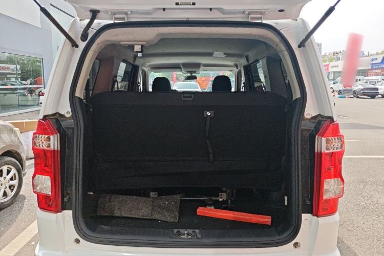 Used CHANGAN OSHAN X70A 2019 1.5L Manual Basic Version China VI Standard Trunk