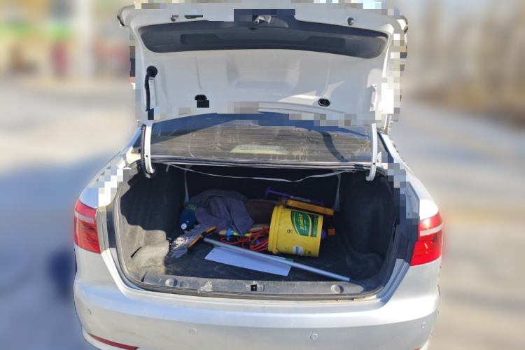 Used Volkswagen Lavida 2013 Revised Classic 1.6L Manual Fashion Edition