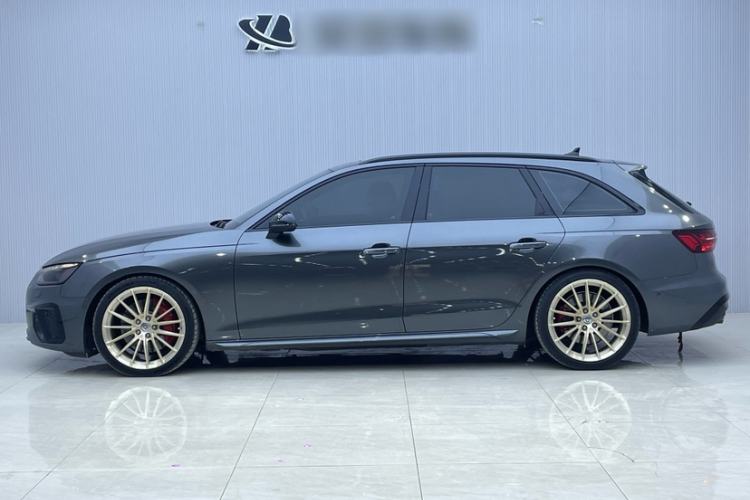 Used Audi S4 2023 S4 Avant 3.0TFSI Exterior 2