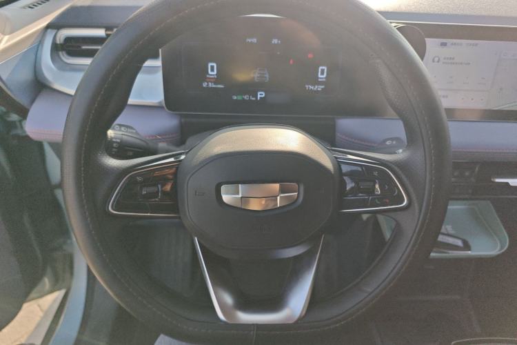 Used Geometry E Firefly 2022 401 km Linglong Tiger 4 Seats
