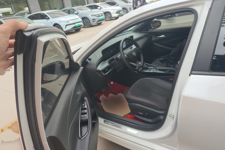 Used Buick Verano 2023 Pro GS Swift Edition Driver Seat