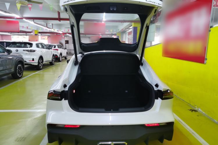 Used CHANGAN UNI-V iDD 2024 Blue Whale Smart Electric iDD 136km ZhiKu Model