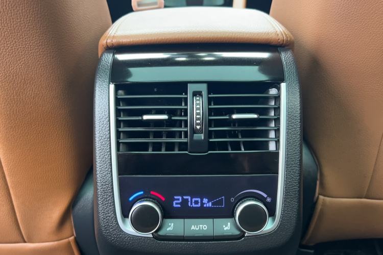 Used BORGWARD BX7 2016 28T Two-Wheel Drive Luxury Version 5 Seats