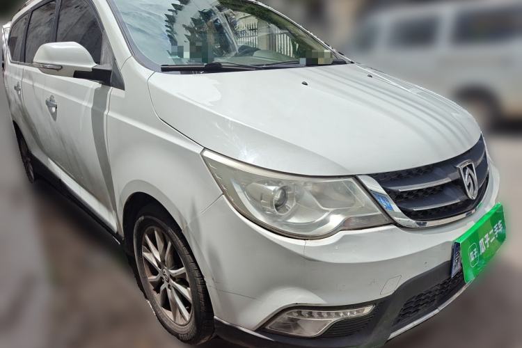 Used Baojun 730 2014 1.5L Manual Luxury Navigation ESP Version 7 Seats